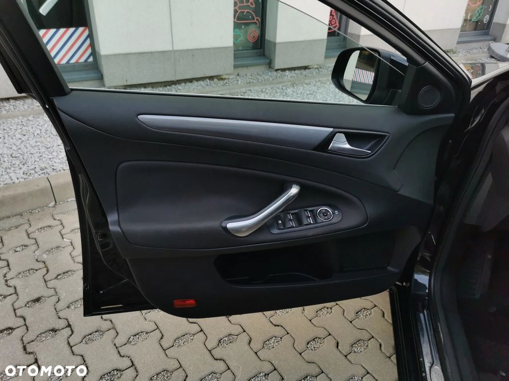 Ford Mondeo 2.0 TDCi Black Magic - 21