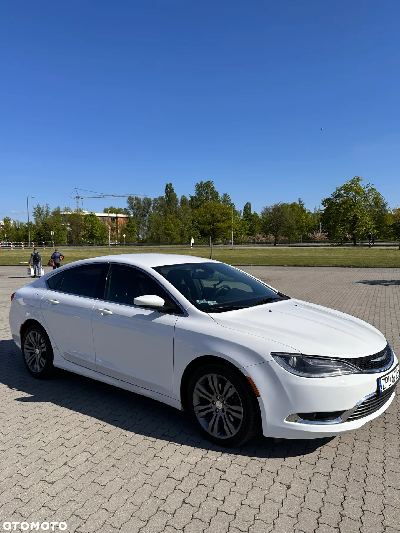 Chrysler 200 - 4