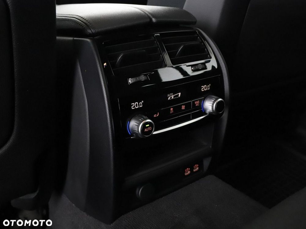 BMW Seria 5 530e - 40