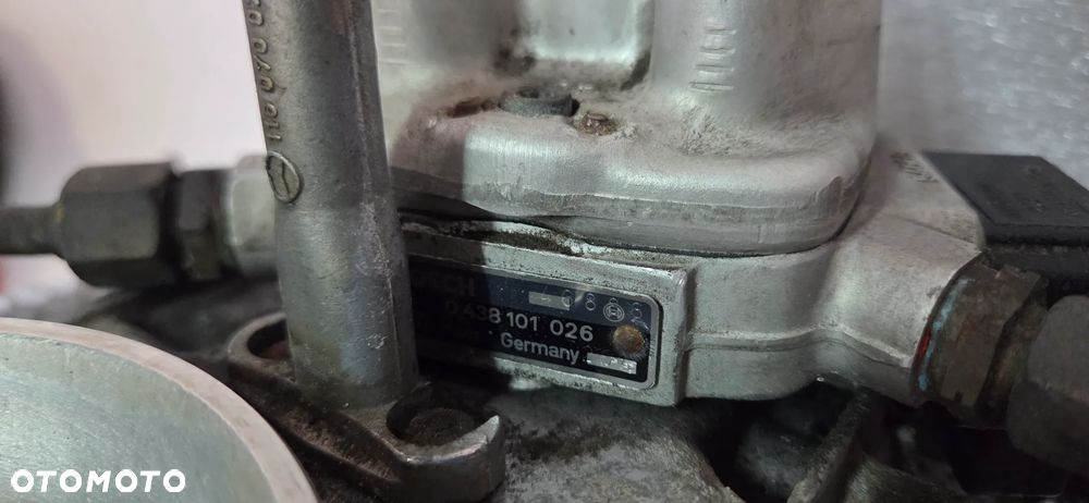Rozdzielacz wtrysku paliwa kolektor wtryski kpl Mercedes W 124 2.0 - 6