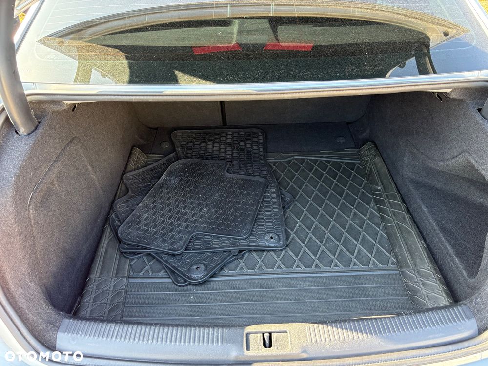Audi A4 Limousine 2.0 TDI - 12