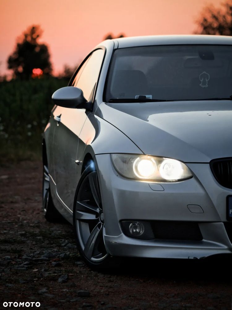 BMW Seria 3 320i - 3