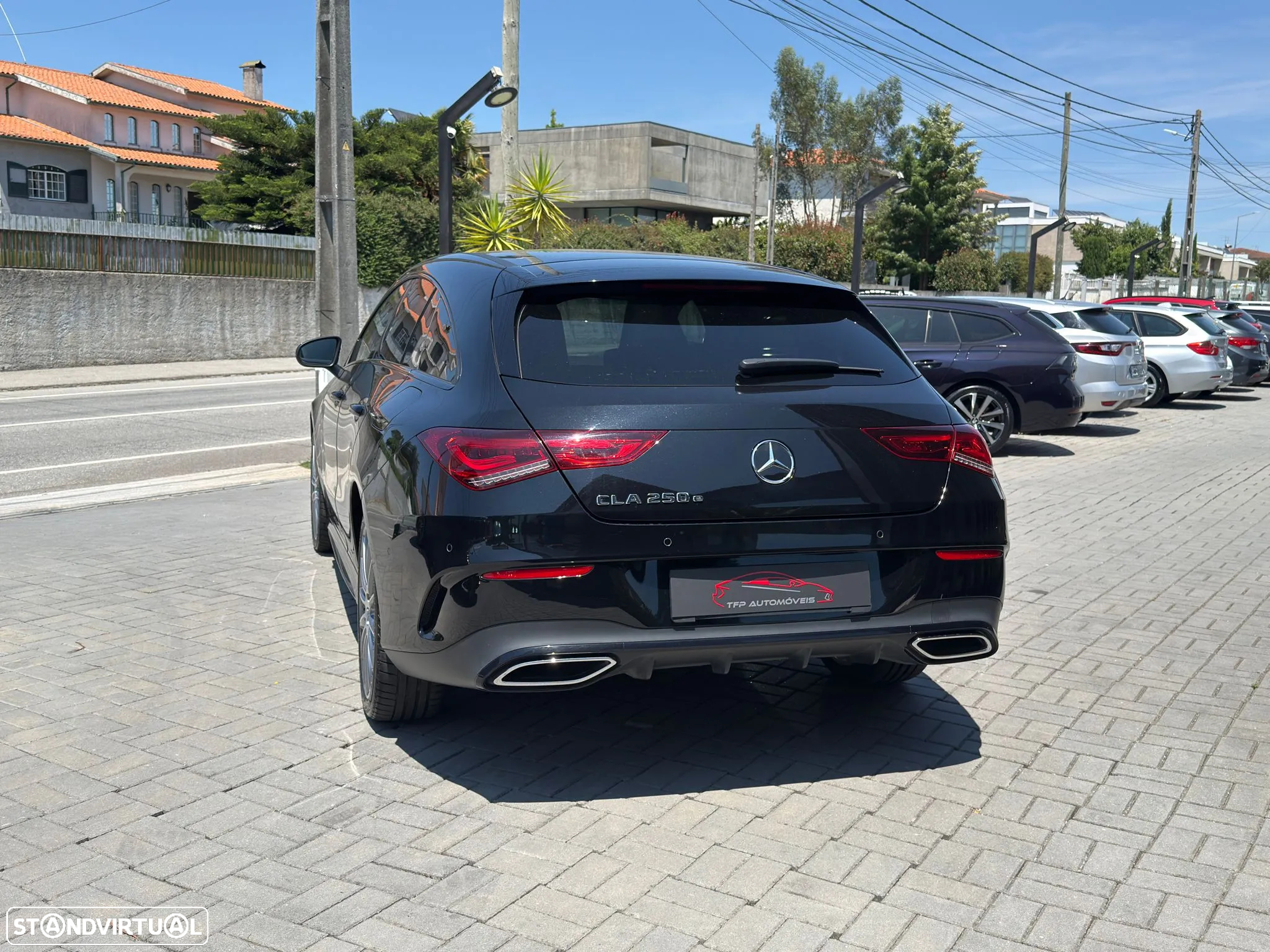 Mercedes-Benz CLA 250 e Shooting Brake AMG Line - 18