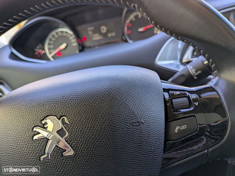 Peugeot 308 1.6 BlueHDi Allure J17 - 12