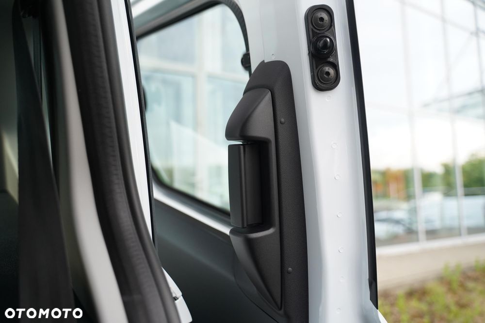 Ford Tourneo Courier 1.0 EcoBoost Trend - 19