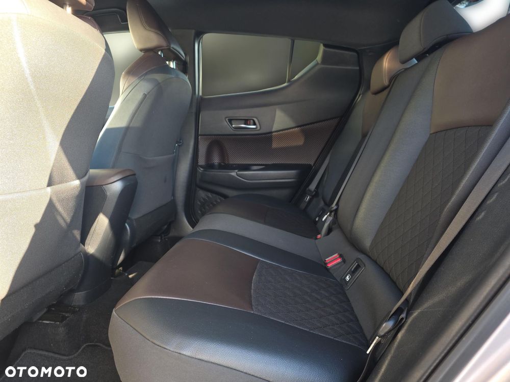 Toyota C-HR 1.8 Hybrid Prestige - 11