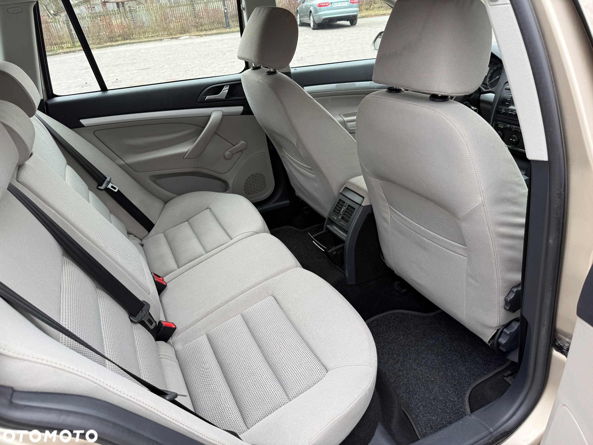 Skoda Octavia 1.6 Automatik Elegance - 9