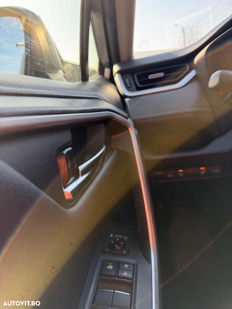 Toyota RAV4 - 7
