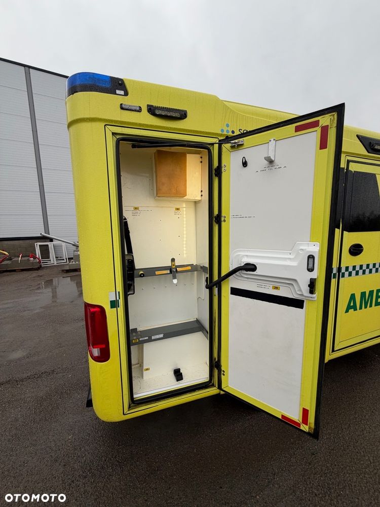 Volkswagen Amarok - 8