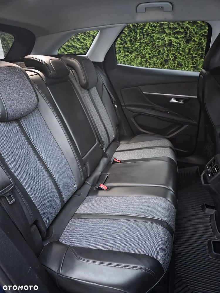 Peugeot 3008 1.2 PureTech Allure S&S - 14