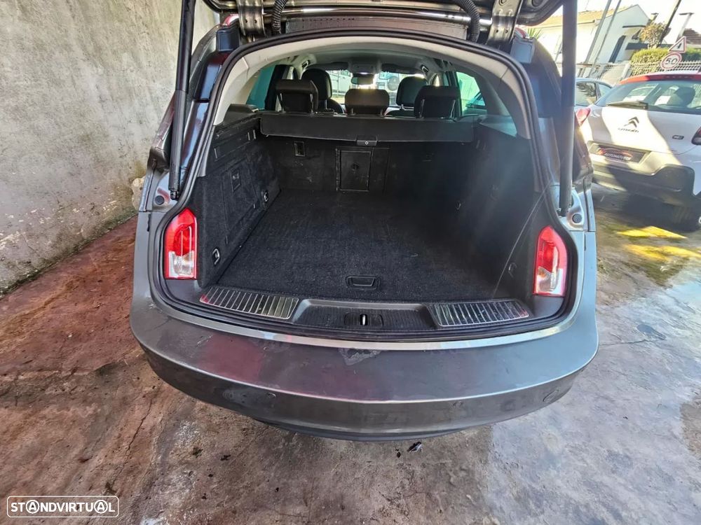 Opel Insignia Sports Tourer - 11