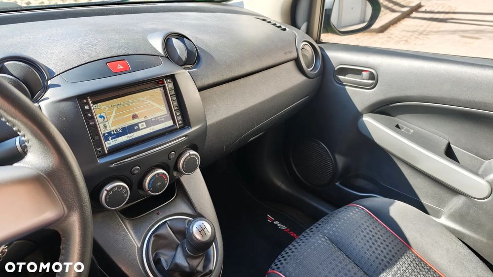 Mazda 2 1.3 Navi + - 11