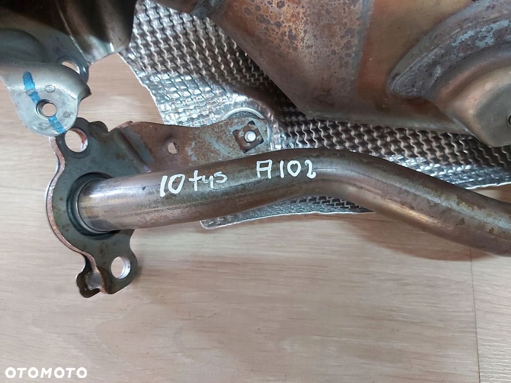 Toyota Yaris Cross 1,5 katalizator kolektor wydechowy - 2