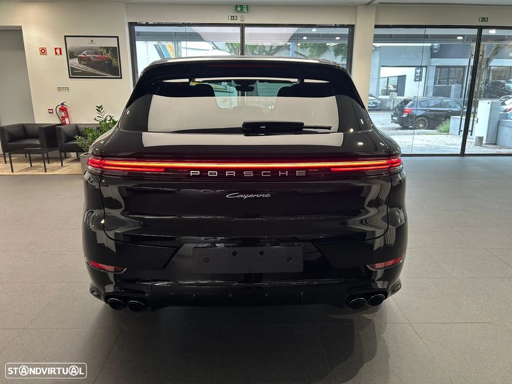Porsche Cayenne - 4