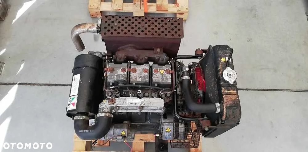 SILNIK lister petter LPW3A079 22.1 kW 9675zł netto - 7