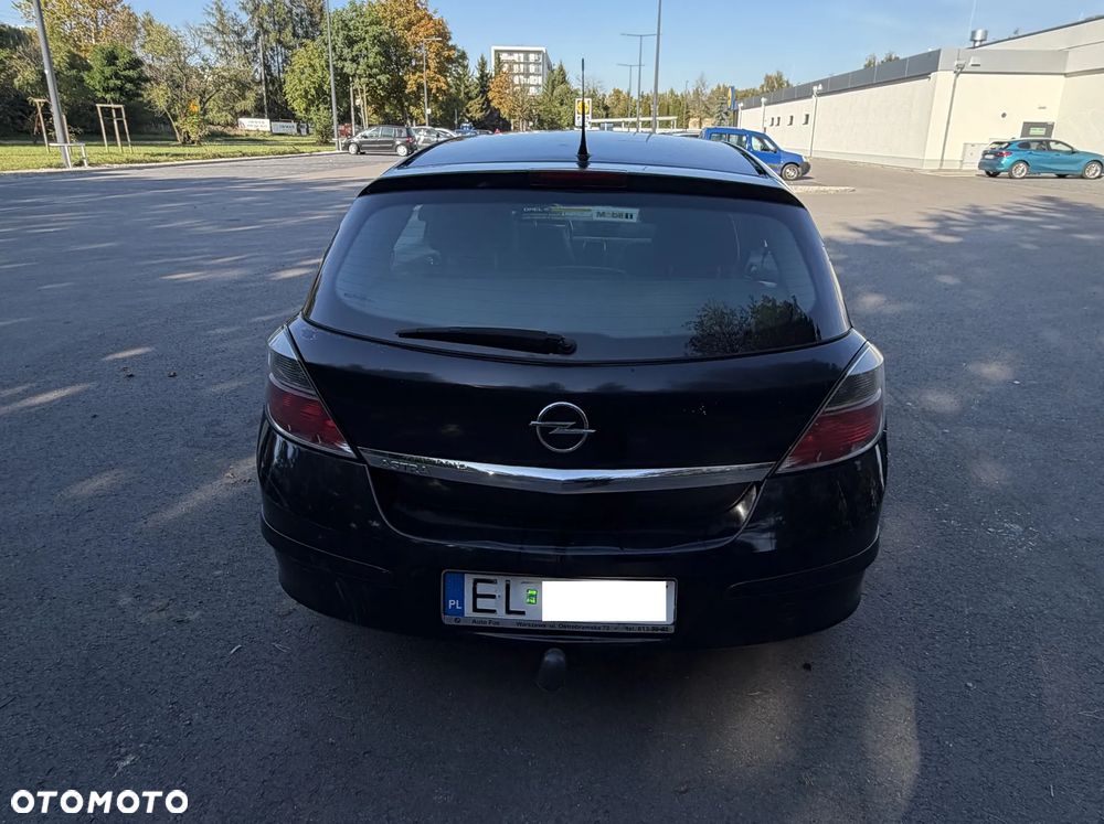 Opel Astra 1.6 Essentia - 4
