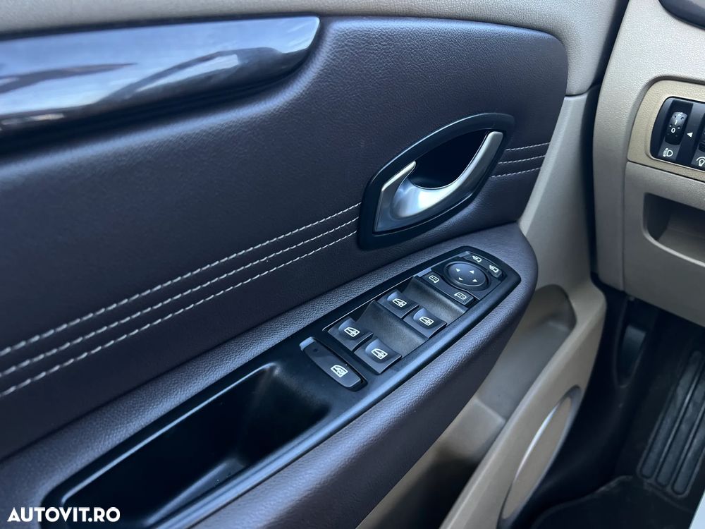 Renault Grand Scenic - 15