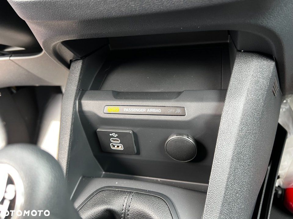 Ford Transit Courier - 9