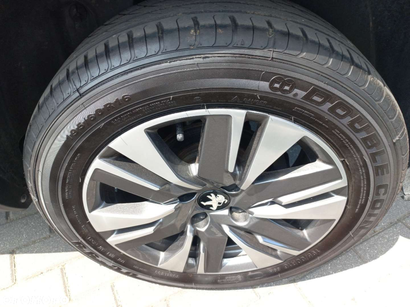 Peugeot 2008 - 9