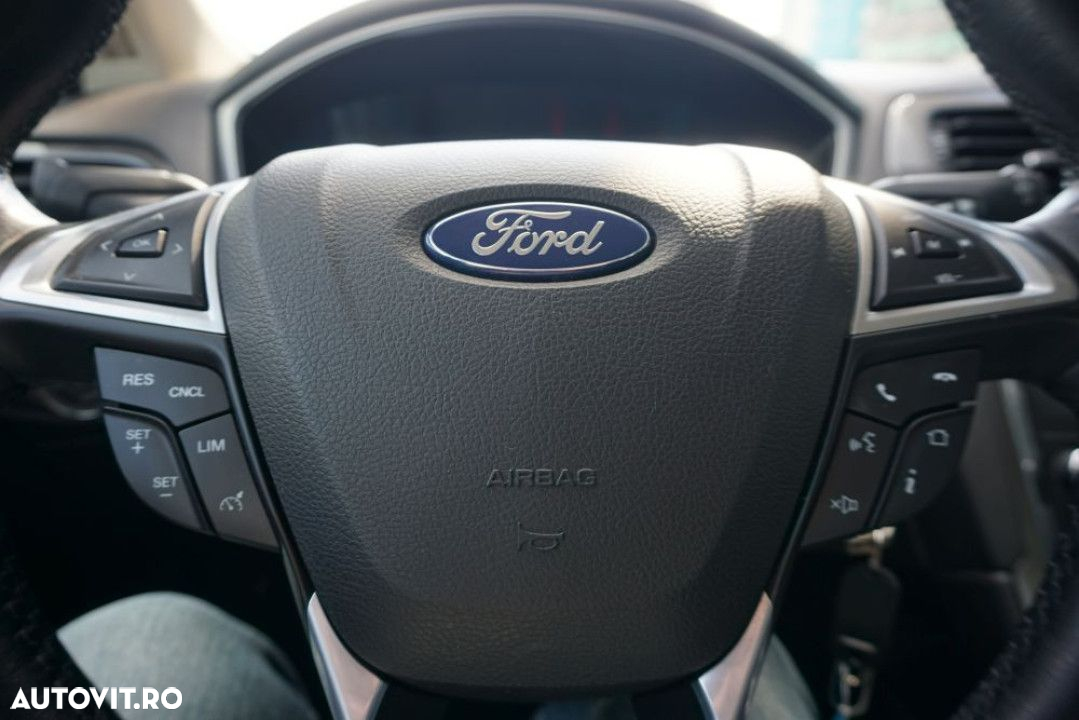 Ford Mondeo - 12
