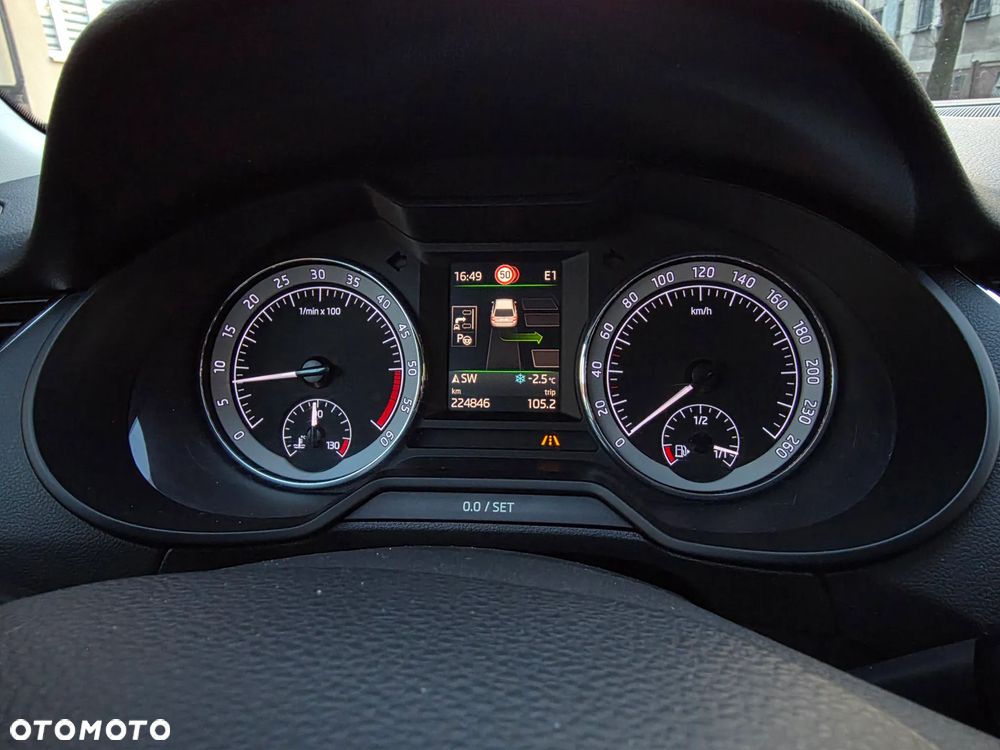 Skoda Octavia 1.6 TDI DSG Premium Edition - 19
