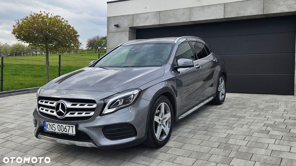 Mercedes-Benz GLA 200 7G-DCT AMG Line - 1