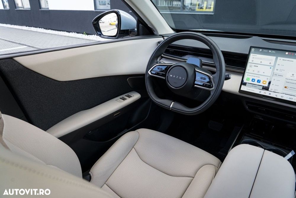 Mazda CX-6e - 9