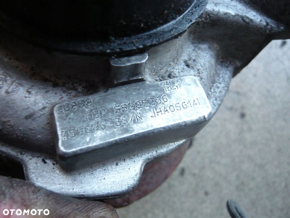 Turbosprężarka Turbo 55205356 Opel Astra H Vectra C Zafira B - 3
