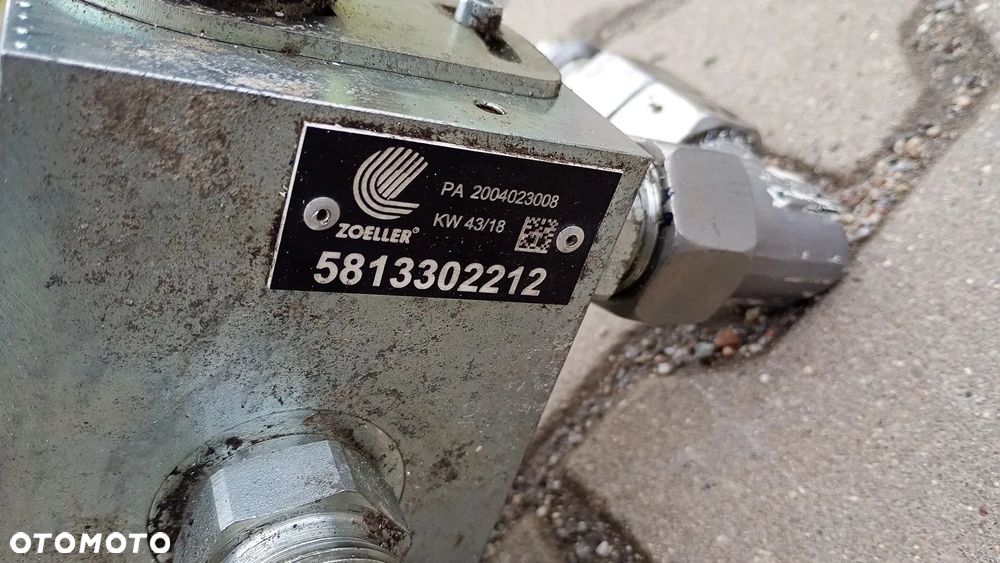 FV. BLOK STERUJĄCY ROZDZIELACZ HYDRAULICZNY 5813302212 ZOELLER Medium XL - 3