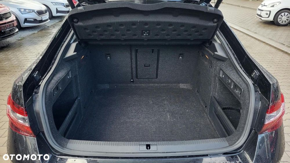 Skoda Superb 2.0 TDI SCR 4x4 Ambition DSG - 13
