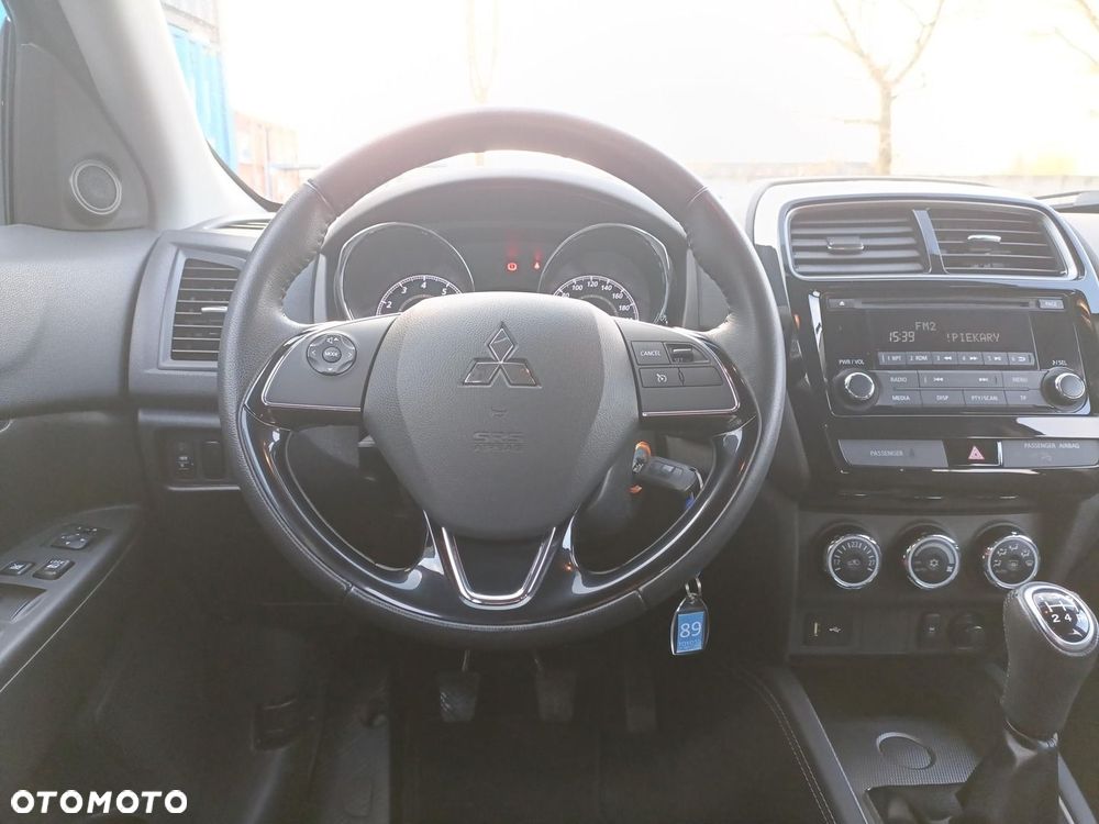 Mitsubishi ASX 1.6 Inform - 15