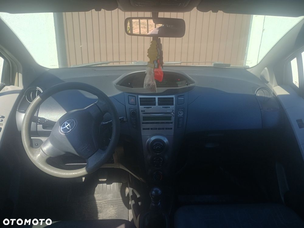 Toyota Yaris - 5
