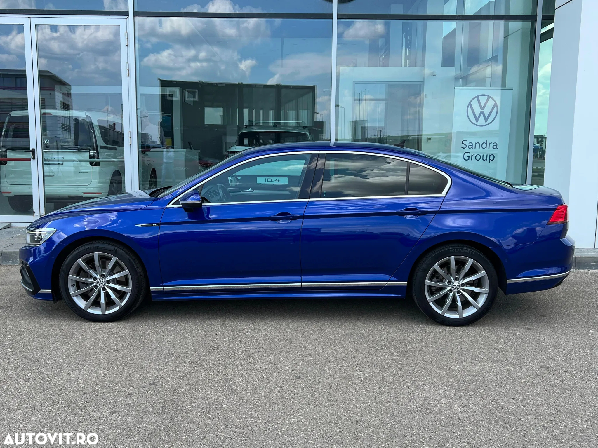 Volkswagen Passat 2.0 BiTDI DSG 4Mot Highline - 6