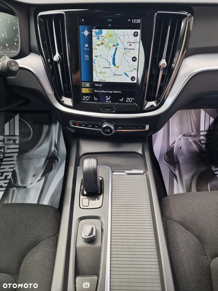 Volvo V60 B3 B Geartronic Momentum Pro - 21