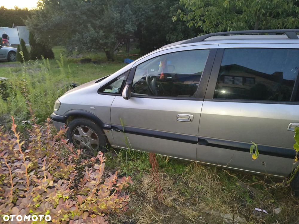 Opel Zafira 1.8 16V - 5
