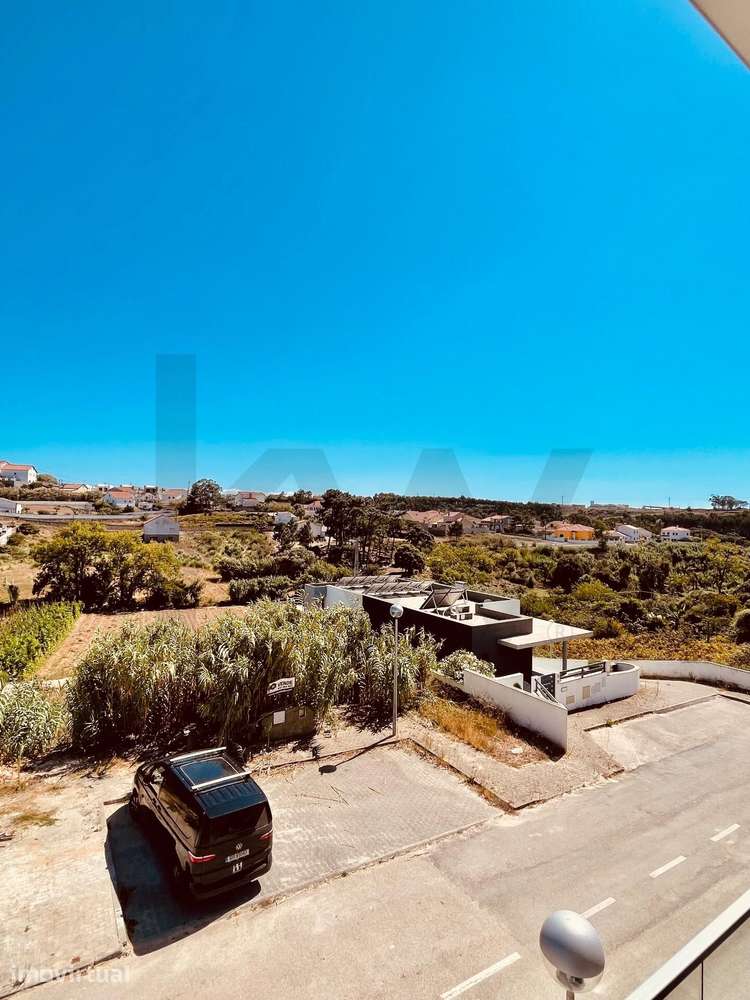 Moradia T4 a estrear em Banda para Arrendamento — Ericeira - Grande imagem: 2/33