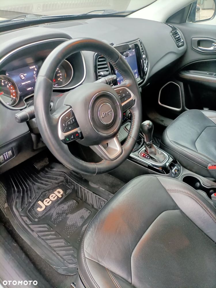 Jeep Compass - 18