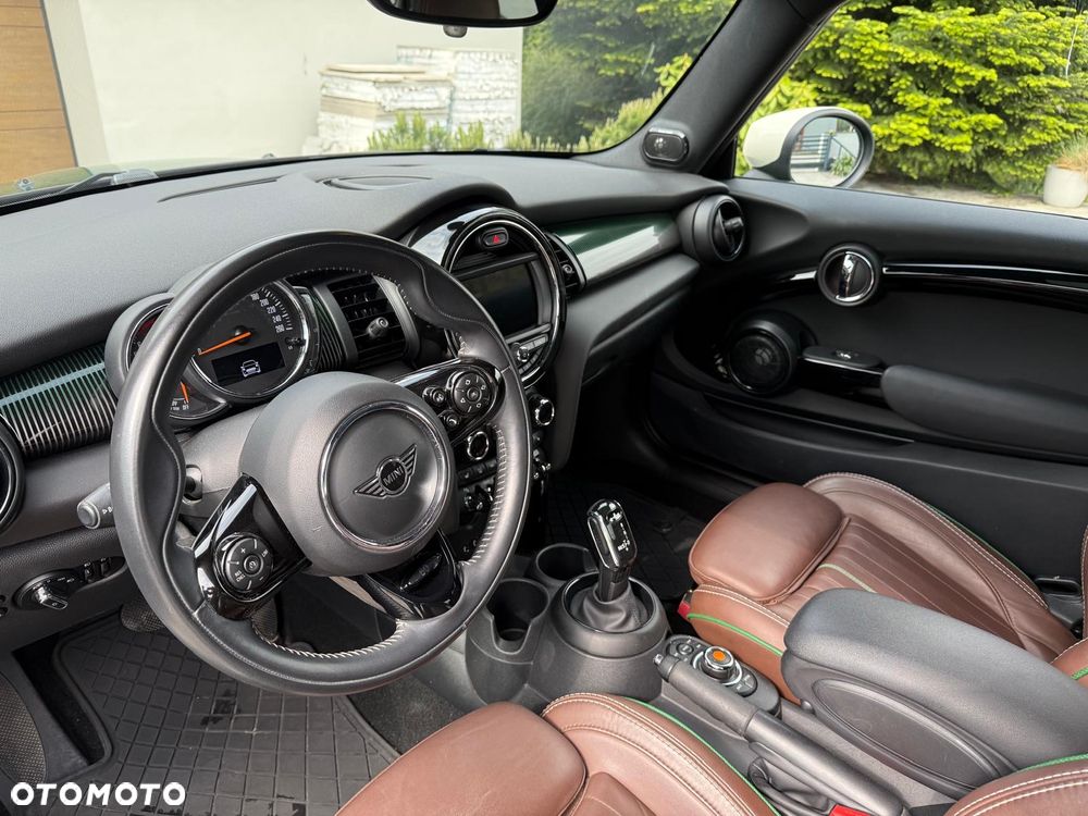 MINI Cooper Standard - 26