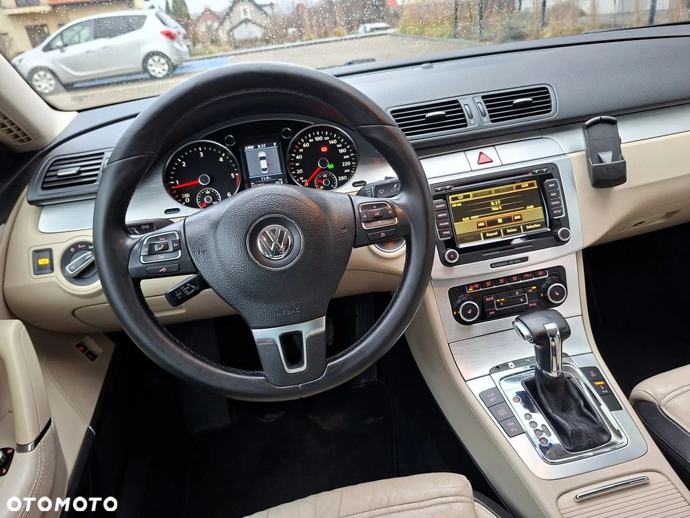 Volkswagen Passat CC - 11