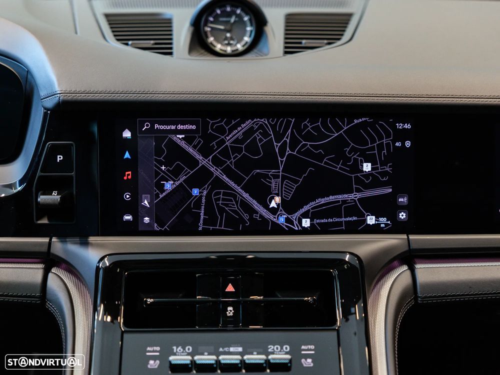 Porsche Panamera 4 E-Hybrid - 37