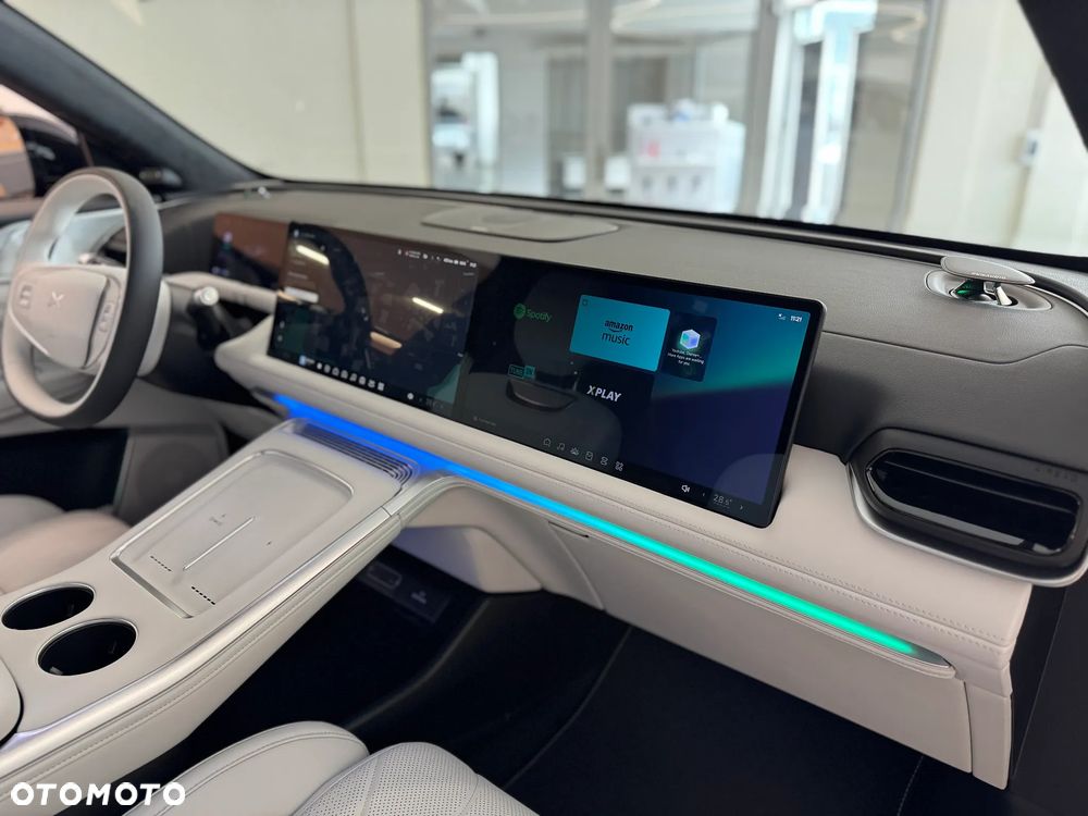 XPeng G9 80.3 kWh RWD Standard Range - 8