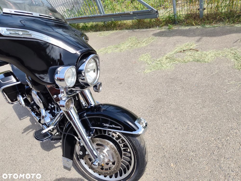 Harley-Davidson FLHTCU Ultra - 4
