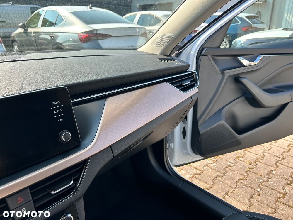 Skoda Kamiq 1.5 TSI Style DSG - 6