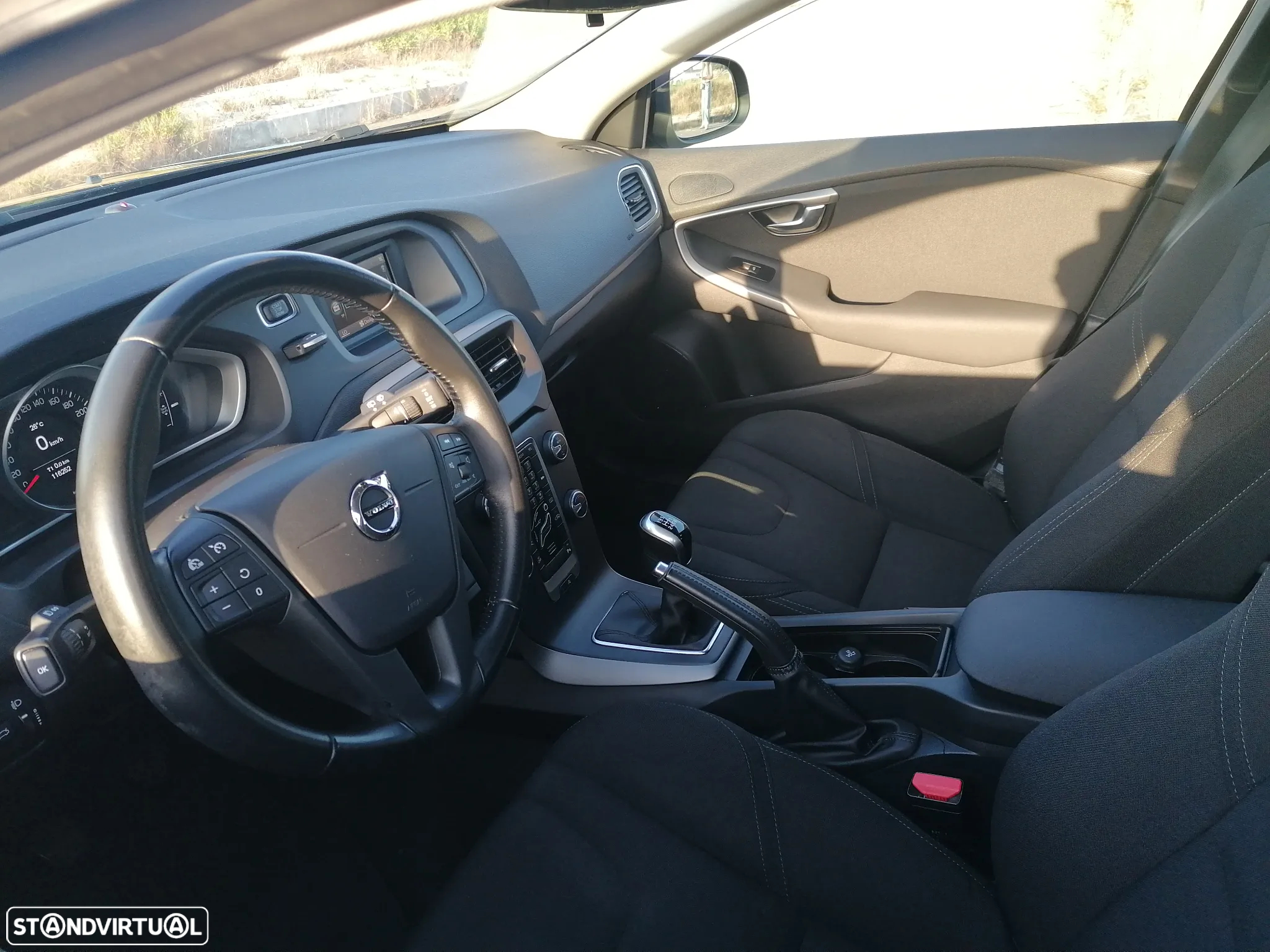 Volvo V40 2.0 D2 Kinetic - 9