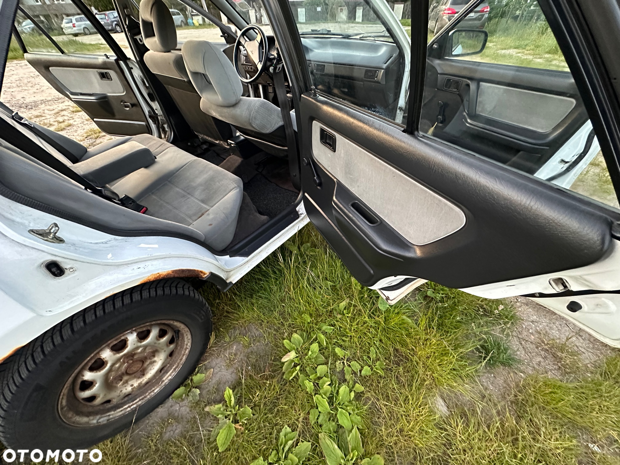 Mazda 323 - 8