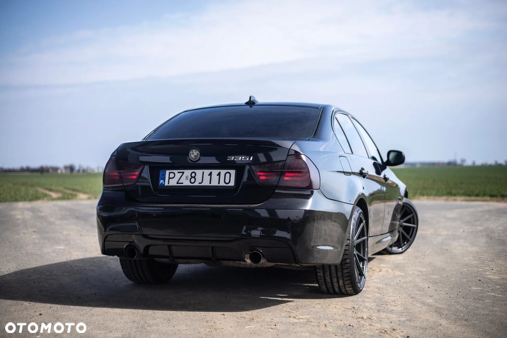 BMW Seria 3 335i xDrive - 7