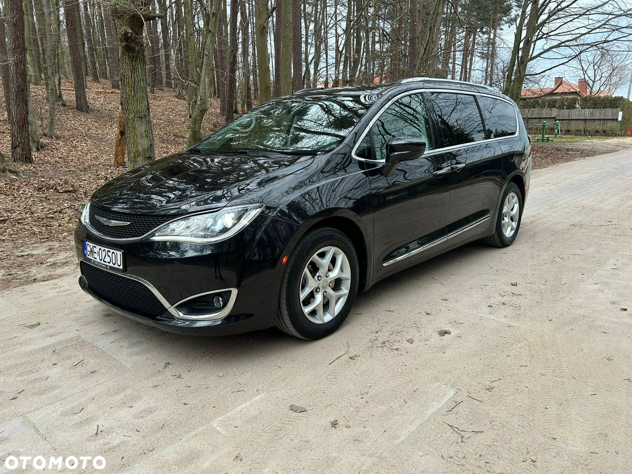 Chrysler Pacifica - 5