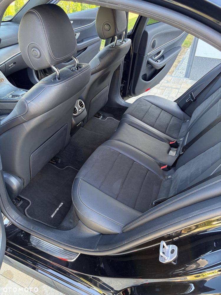 Mercedes-Benz Klasa E 220 d 4-Matic - 17