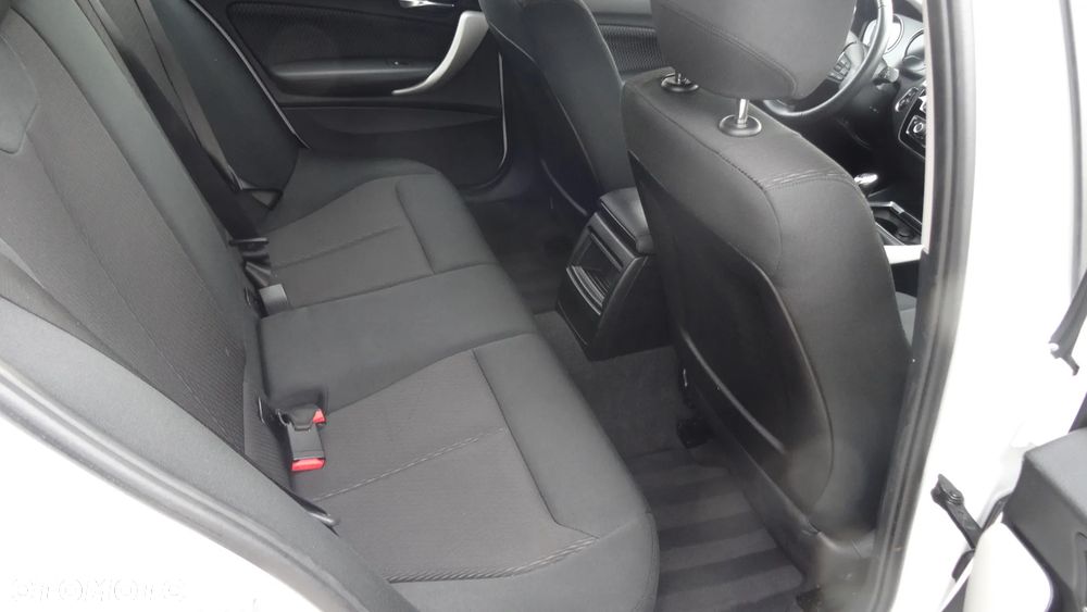 BMW Seria 1 118i Advantage - 19