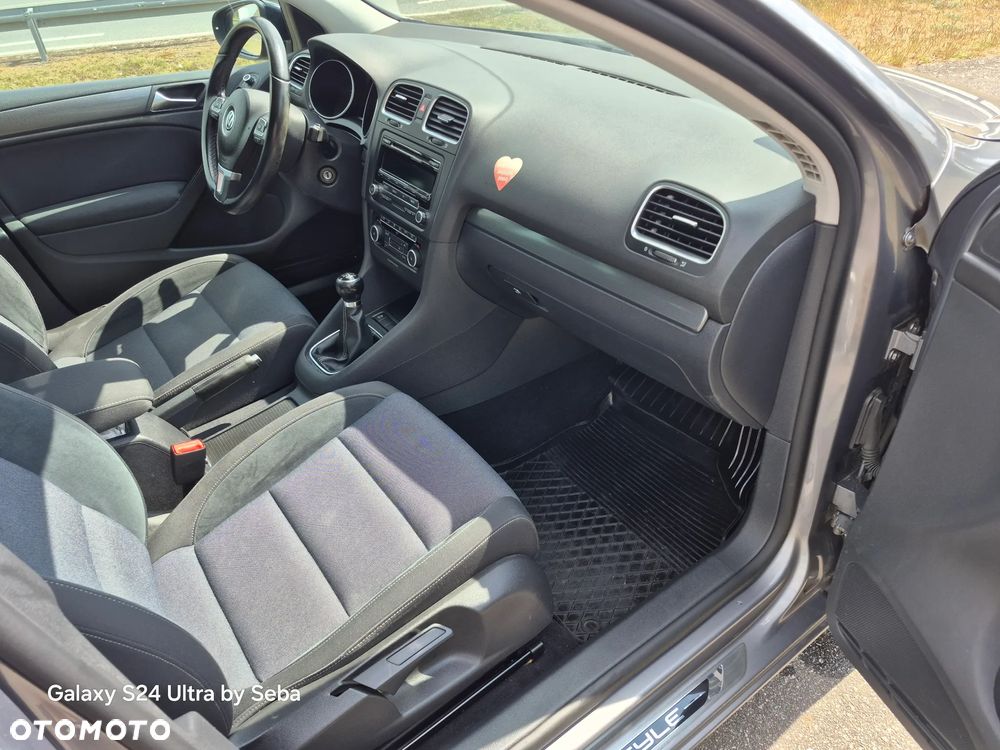 Volkswagen Golf 1.6 TDI Highline - 22